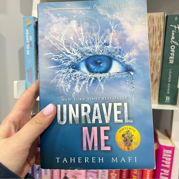3/$25 Unravel Me  Tahereh Mafi (Shatter Me #2) Book - Picture 1 of 3